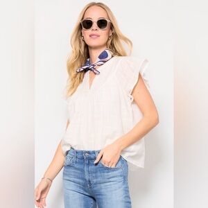 Evereve Eliana V Neck Flutter Top, Size M